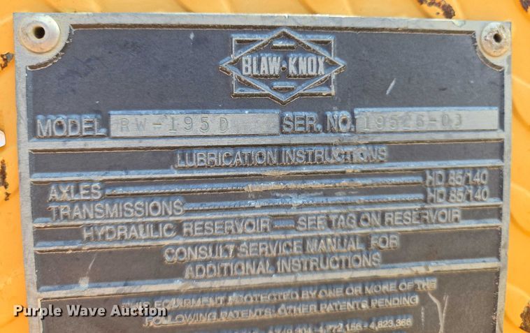 image for item EN8297 1998 Blaw-Knox RW-195D road widener