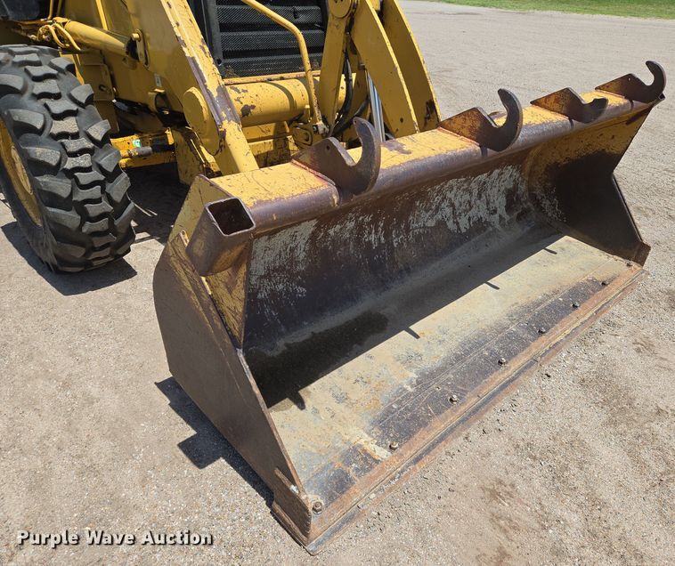 image for item EN8298 2002 Caterpillar 416D backhoe