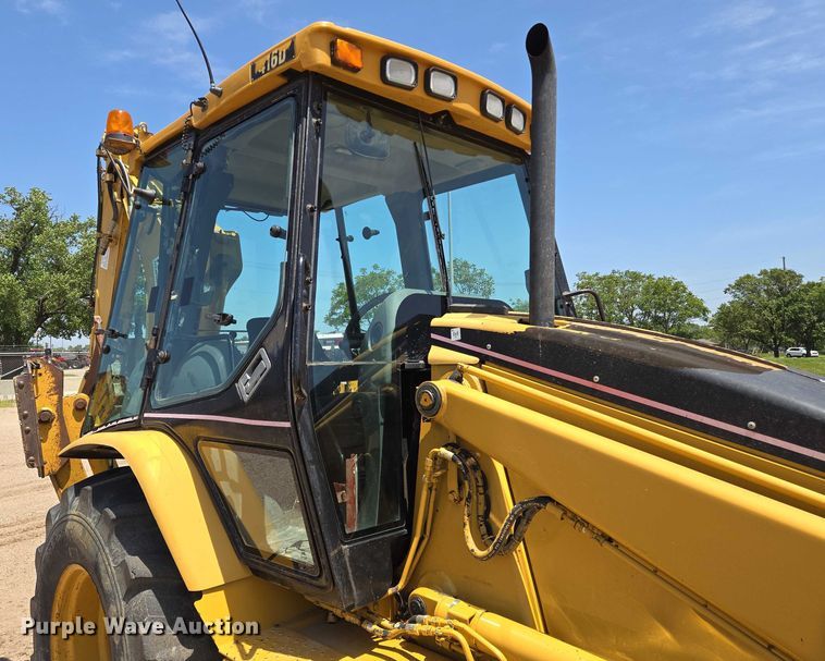 image for item EN8298 2002 Caterpillar 416D backhoe