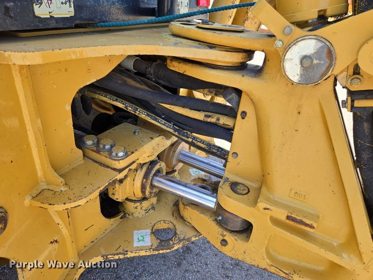 image for item EN8298 2002 Caterpillar 416D backhoe