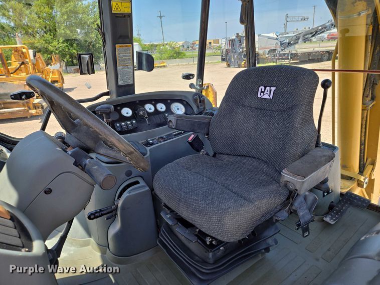 image for item EN8298 2002 Caterpillar 416D backhoe