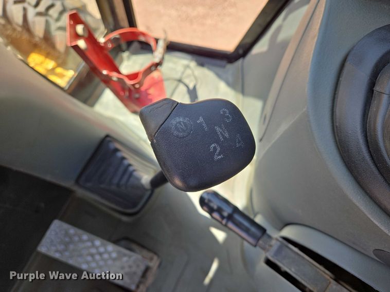 image for item EN8298 2002 Caterpillar 416D backhoe