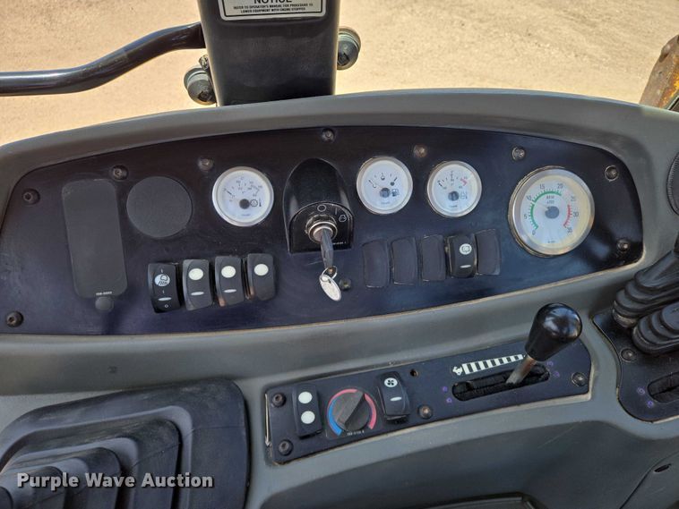 image for item EN8298 2002 Caterpillar 416D backhoe