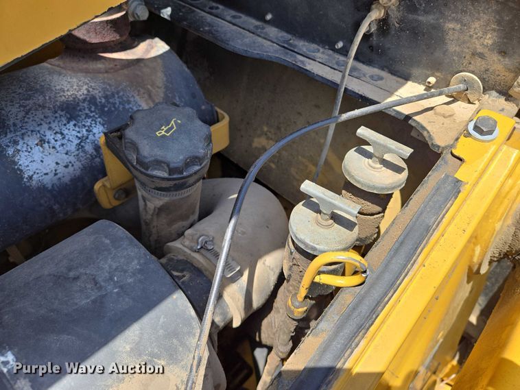 image for item EN8298 2002 Caterpillar 416D backhoe