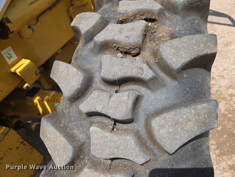 image for item EN8298 2002 Caterpillar 416D backhoe