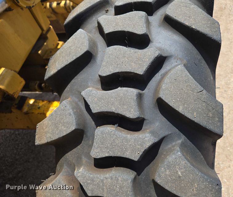 image for item EN8298 2002 Caterpillar 416D backhoe