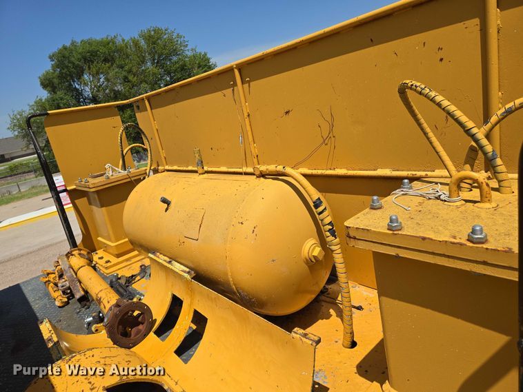 image for item EN8299 1999 CMI TR-4503 cold planer