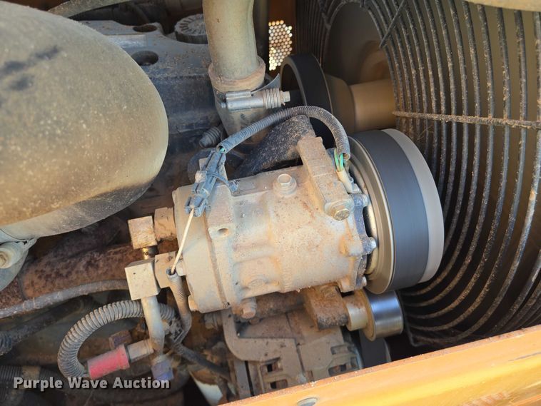 image for item EN8312 2016 Case 1150M WT dozer