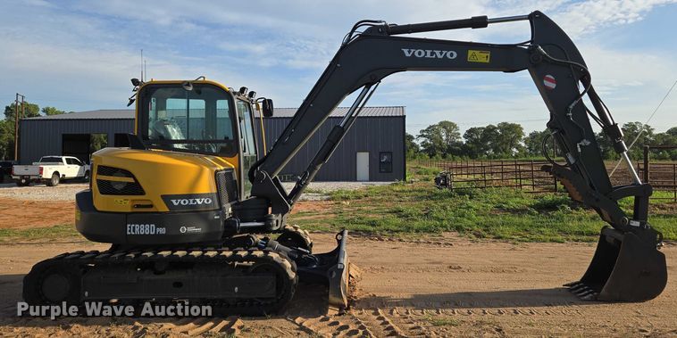 image for item EN8315 2023 Volvo ECR88D mini excavator