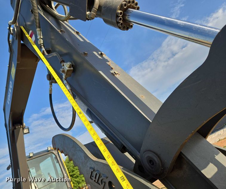 image for item EN8315 2023 Volvo ECR88D mini excavator