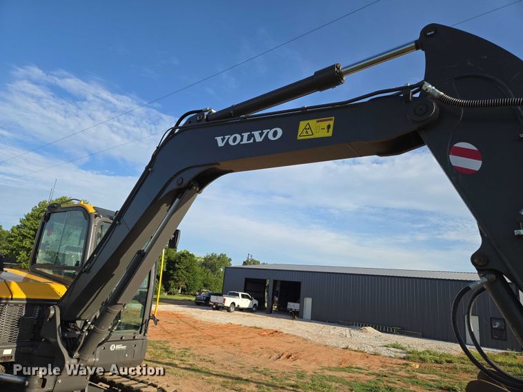 image for item EN8315 2023 Volvo ECR88D mini excavator