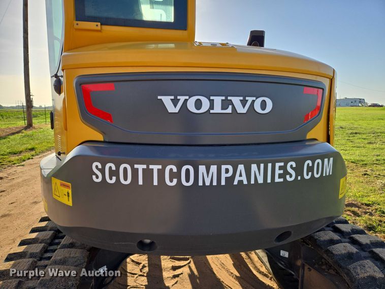 image for item EN8315 2023 Volvo ECR88D mini excavator