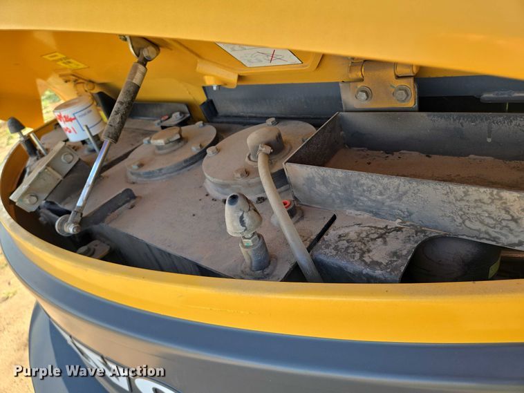 image for item EN8315 2023 Volvo ECR88D mini excavator