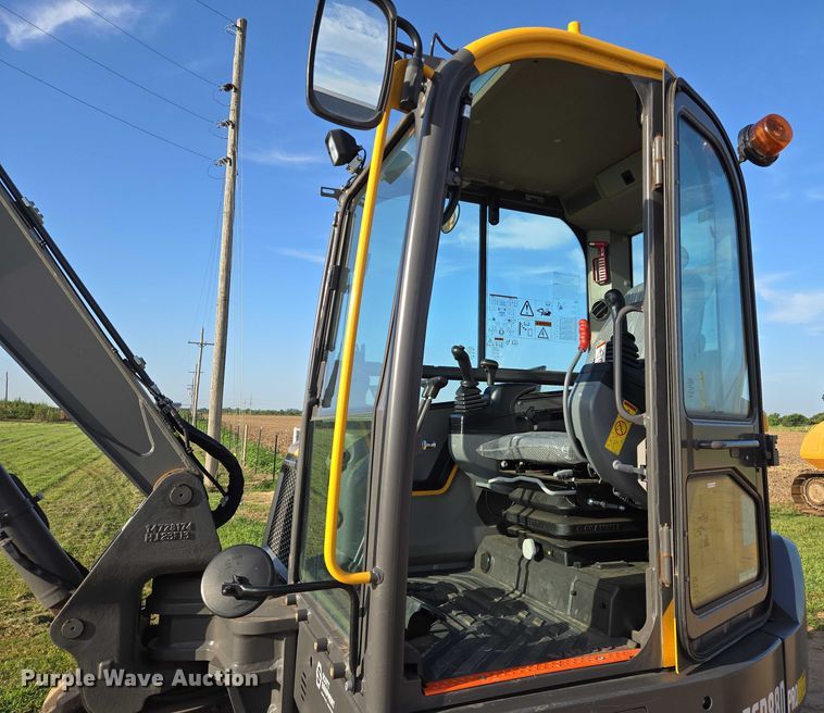 image for item EN8315 2023 Volvo ECR88D mini excavator