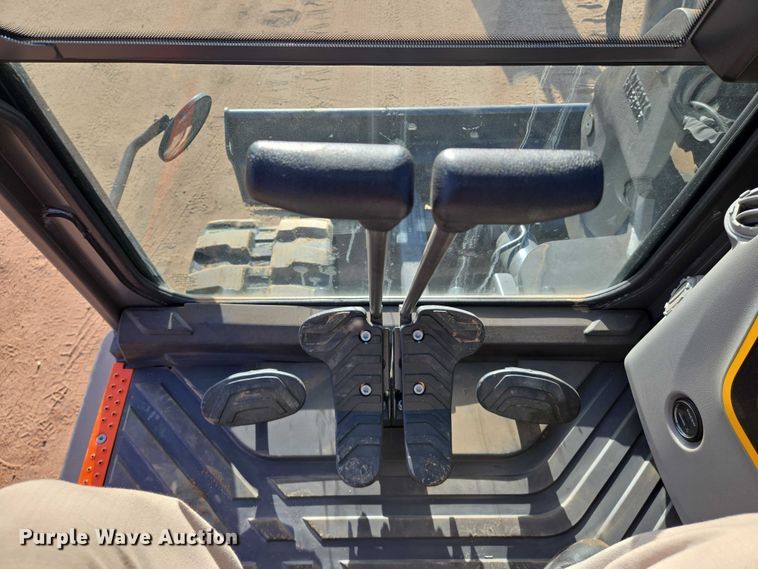 image for item EN8315 2023 Volvo ECR88D mini excavator