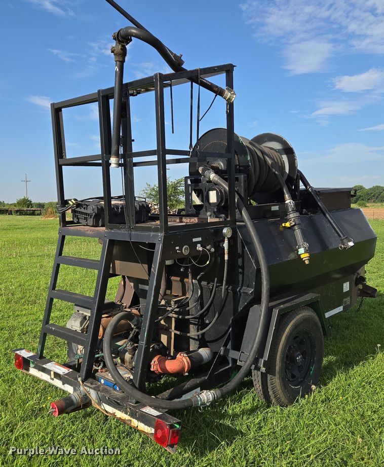 image for item EN8316 2007 Finn T-60 hydroseeder