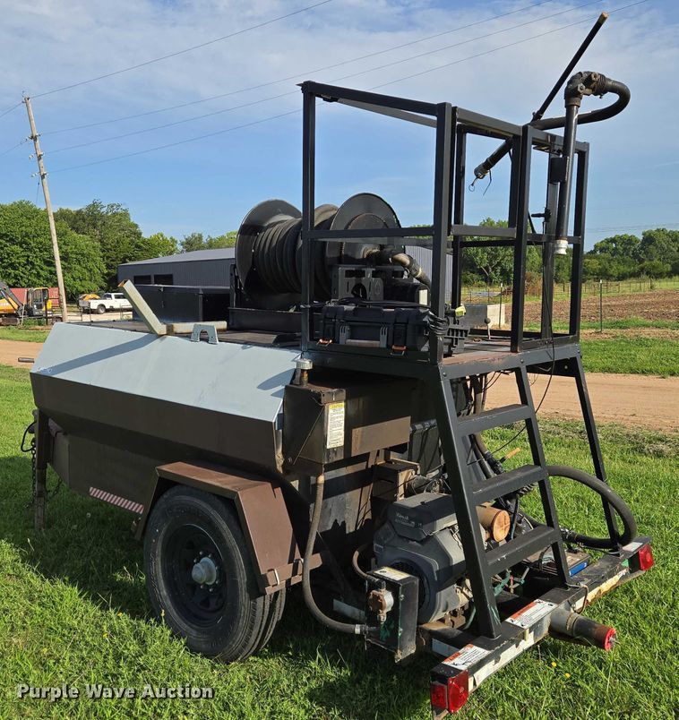 image for item EN8316 2007 Finn T-60 hydroseeder