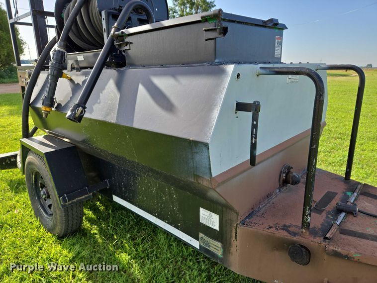 image for item EN8316 2007 Finn T-60 hydroseeder