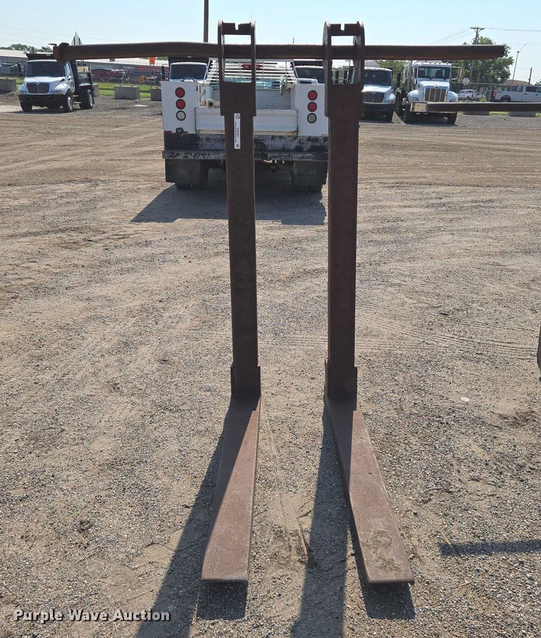 image for item EN8323 48