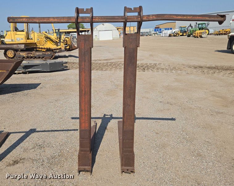 image for item EN8323 48