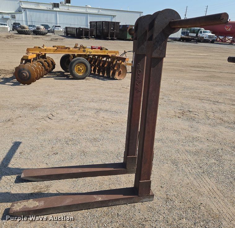 image for item EN8323 48