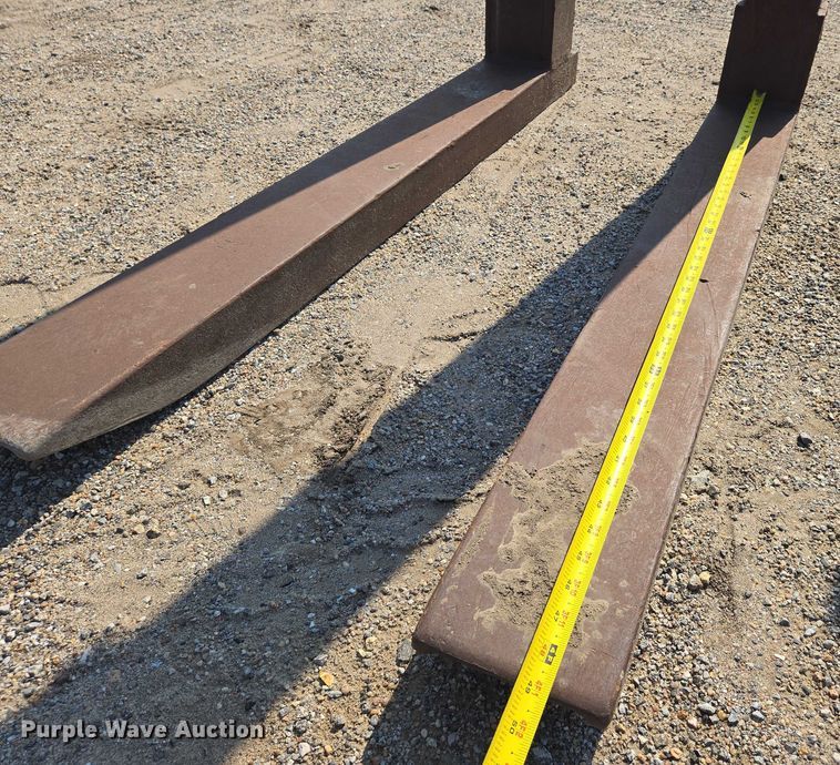 image for item EN8323 48