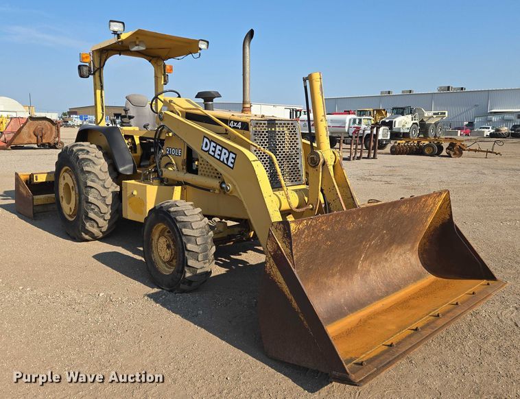 RETROEXCAVADORA 2004 JOHN DEERE 210LE