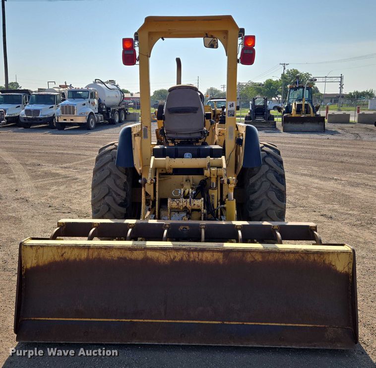image for item EN8328 2004 John Deere 210LE landscape tractor
