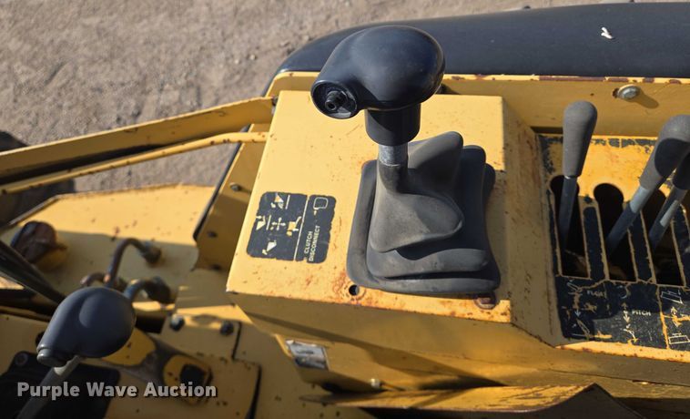 image for item EN8328 2004 John Deere 210LE landscape tractor