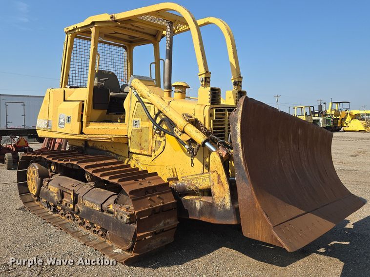 image for item EN8333 John Deere 750C dozer