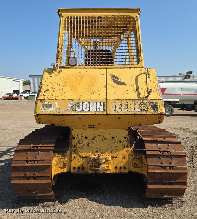 image for item EN8333 John Deere 750C dozer
