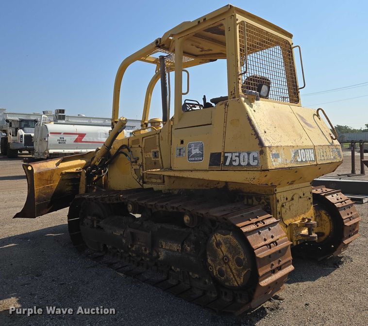 image for item EN8333 John Deere 750C dozer