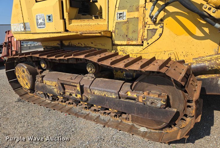 image for item EN8333 John Deere 750C dozer