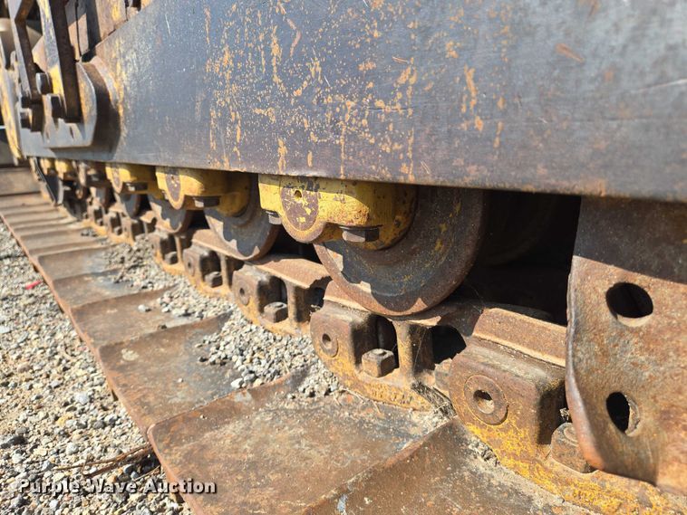 image for item EN8333 John Deere 750C dozer