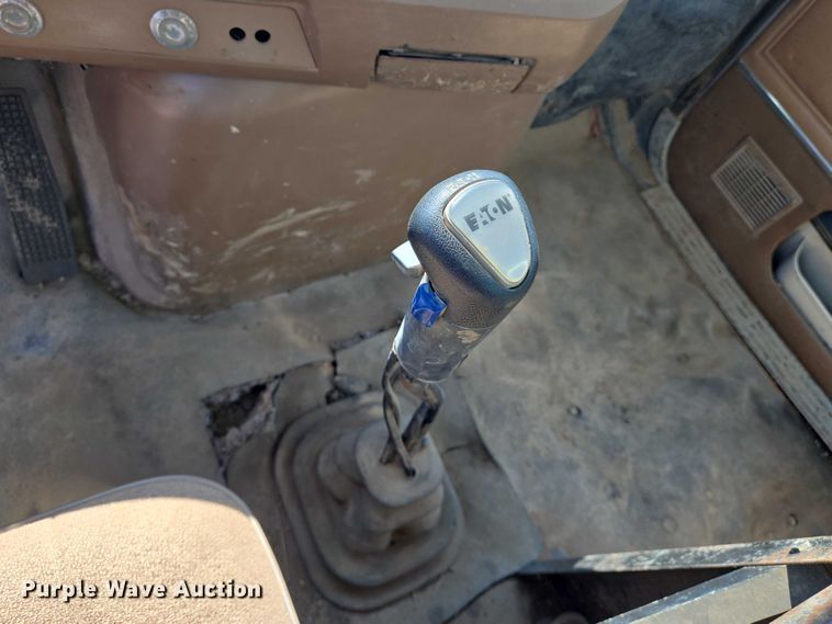 image for item EN8335 1997 Ford LT9000 water truck