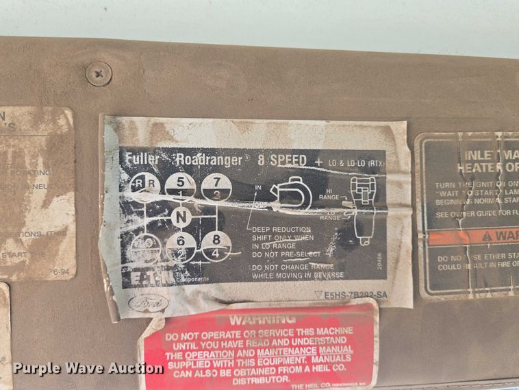 image for item EN8335 1997 Ford LT9000 water truck