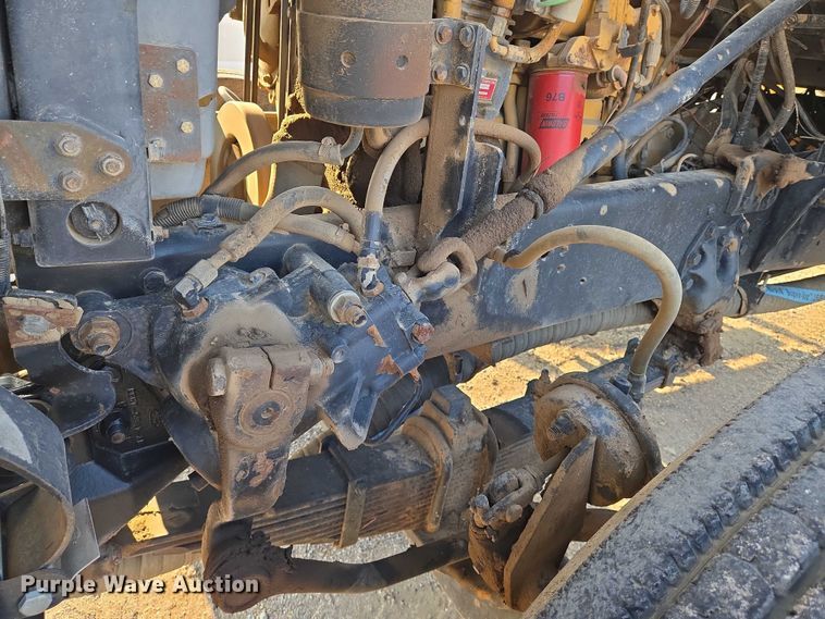 image for item EN8335 1997 Ford LT9000 water truck