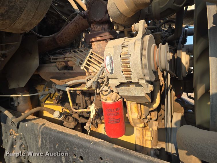 image for item EN8335 1997 Ford LT9000 water truck