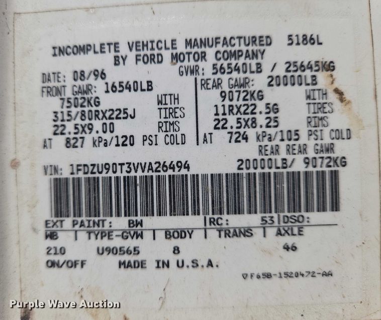 image for item EN8335 1997 Ford LT9000 water truck