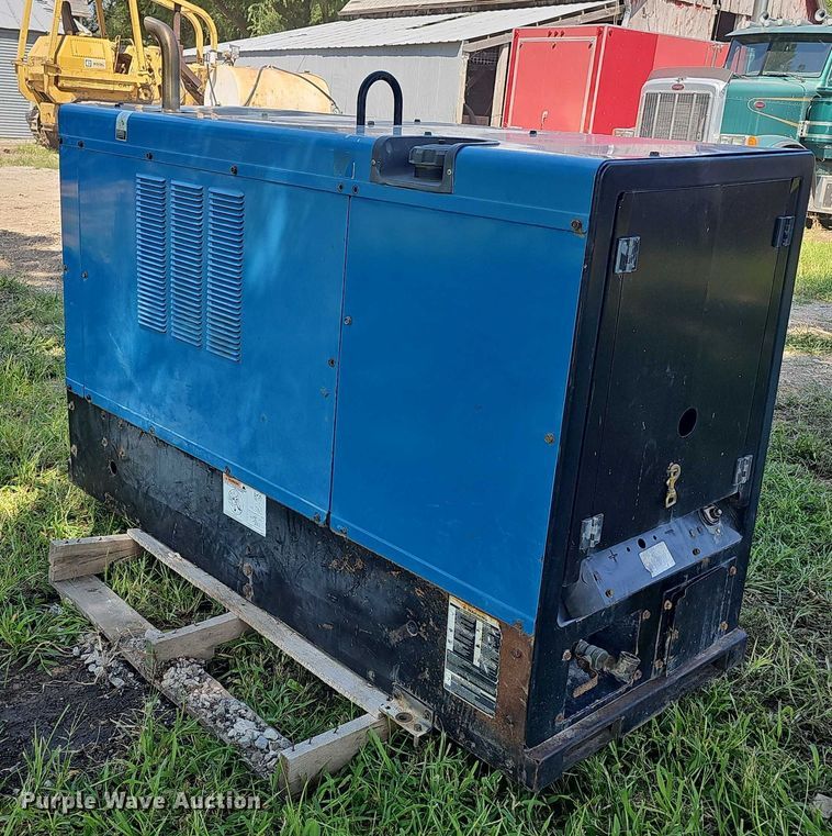 image for item EO1550 Miller Big Blue Air Pak Railroad Spec welder/generator