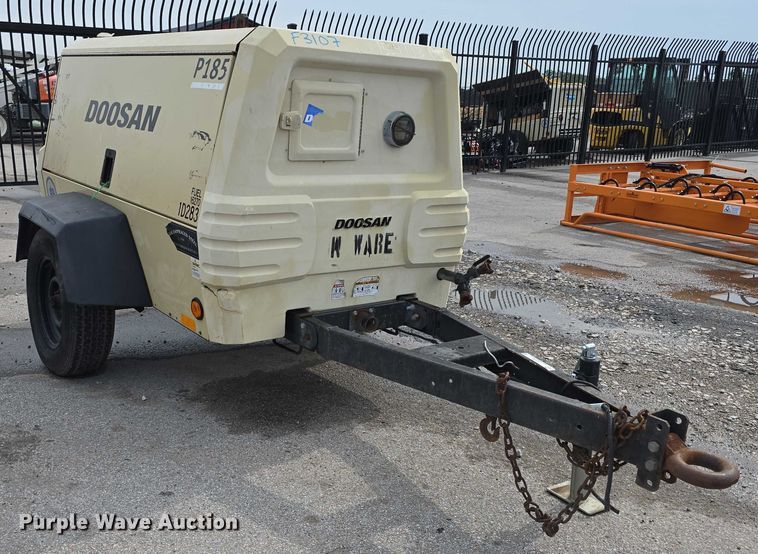 image for item EO1595 2015 Doosan P185WDZ-T4F air compressor