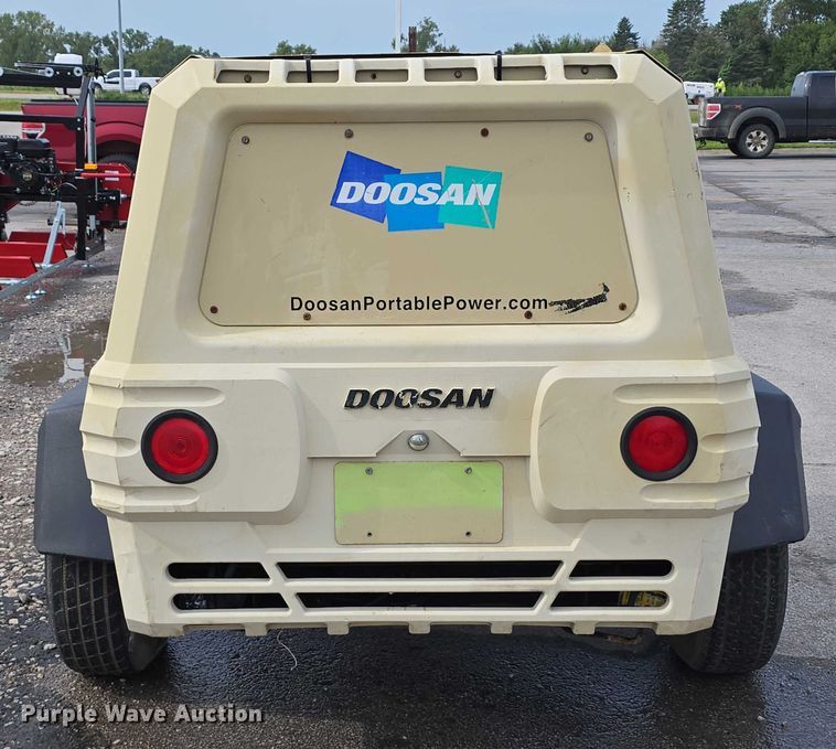 image for item EO1595 2015 Doosan P185WDZ-T4F air compressor