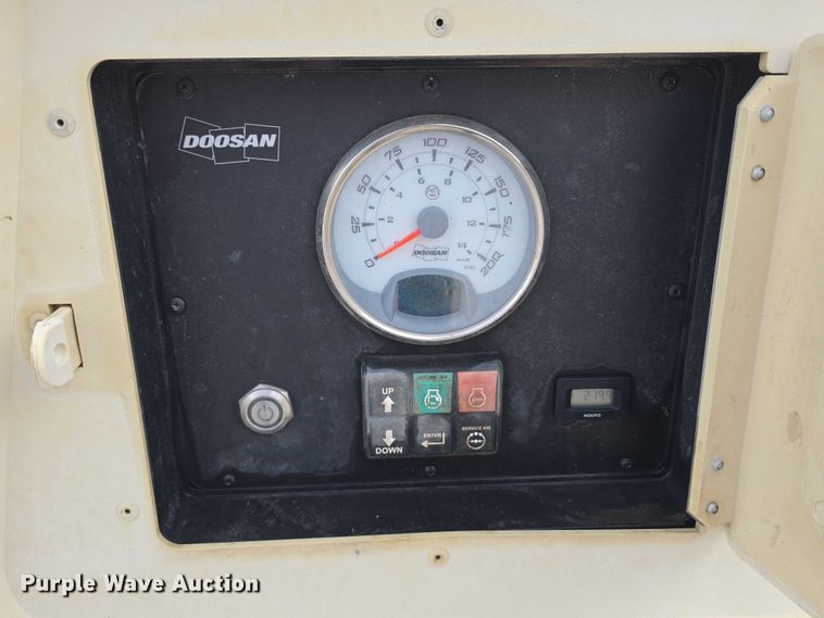 image for item EO1595 2015 Doosan P185WDZ-T4F air compressor