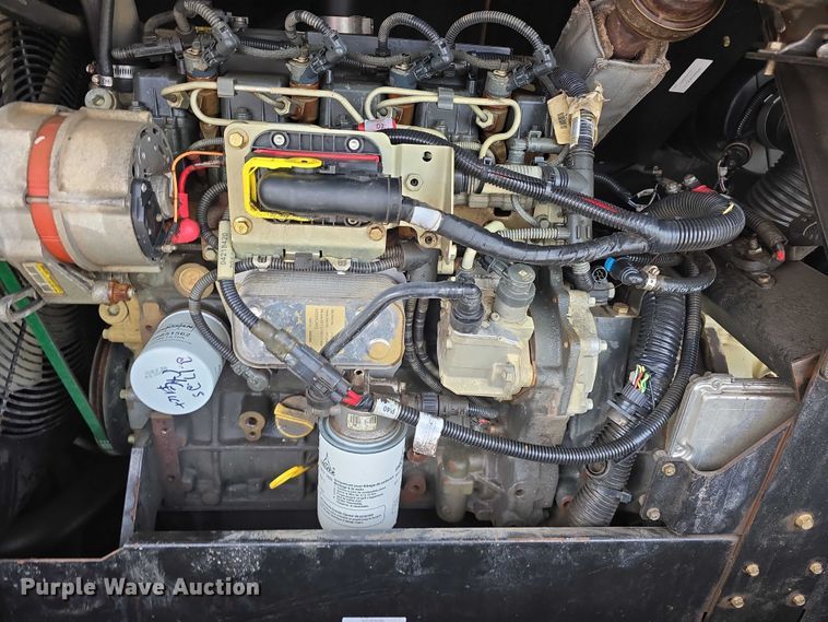 image for item EO1595 2015 Doosan P185WDZ-T4F air compressor