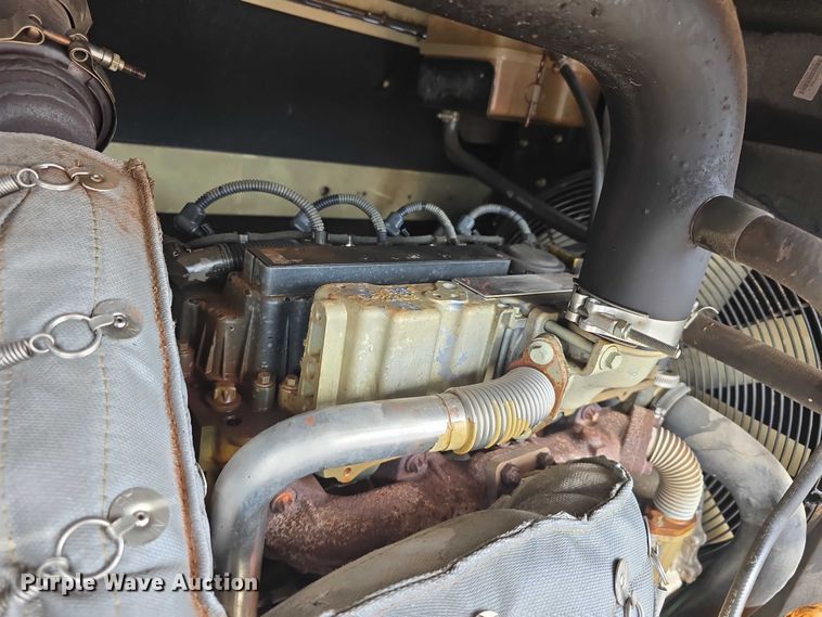 image for item EO1595 2015 Doosan P185WDZ-T4F air compressor