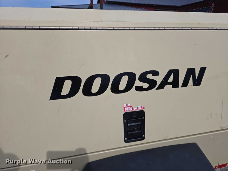 image for item EO1595 2015 Doosan P185WDZ-T4F air compressor