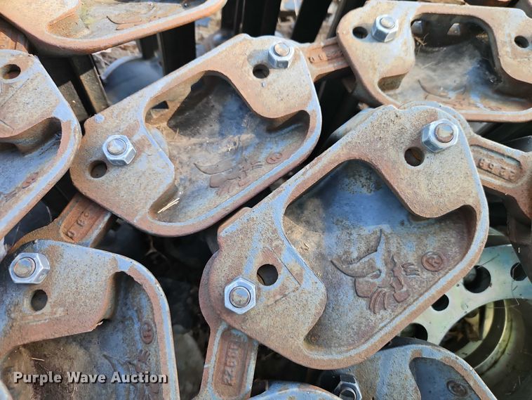 image for item EO4561 Bobcat over the tire metal tracks