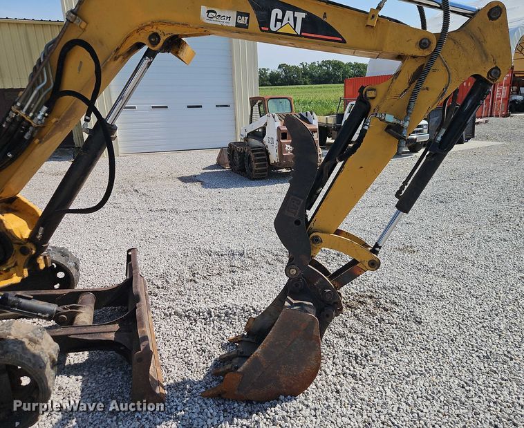image for item EO4562 2005 Caterpillar 304 mini excavator