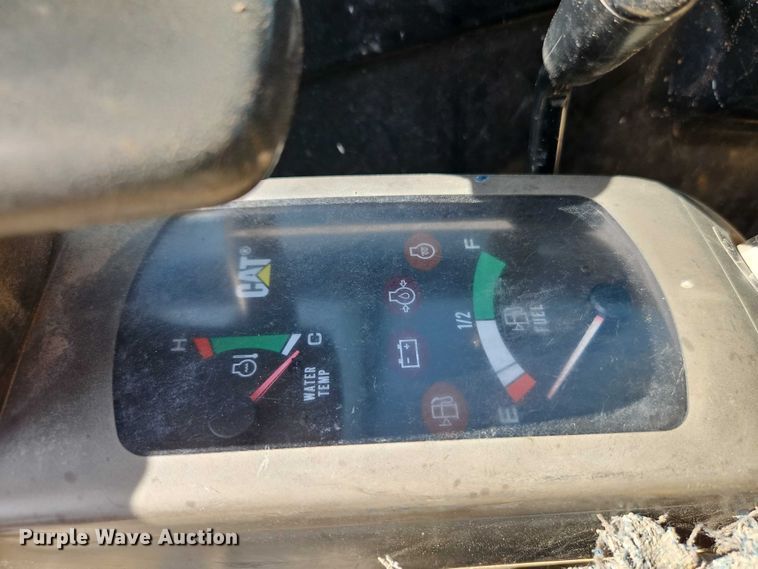 image for item EO4562 2005 Caterpillar 304 mini excavator