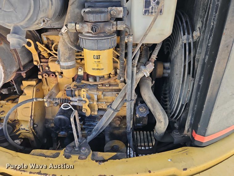 image for item EO4562 2005 Caterpillar 304 mini excavator